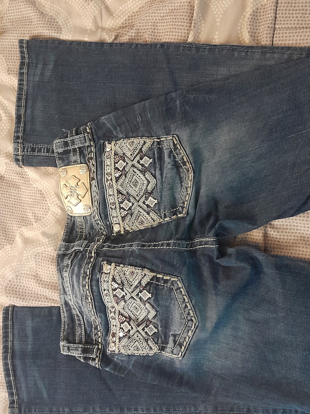 28" Women’s Embroidered Dark Blue Jeans